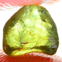 Load image into Gallery viewer, Sapphire Green Rough Facet Madagascar Raw 2ct