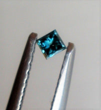 Charger l'image dans la galerie, Diamant bleu taille princesse indien 2 mm taille micro