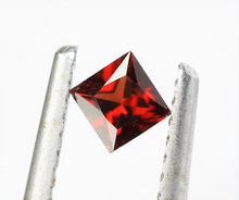 Load image into Gallery viewer, Rhodolite Garnet Princess Cut African Small Gems