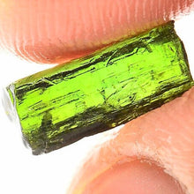 Cargar imagen en el visor de la galería, Turmalina Verde Faceta Áspera Mali Gema de 2 Quilates