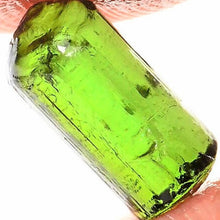 Cargar imagen en el visor de la galería, Turmalina Verde Faceta Áspera Mali Gema de 2 Quilates