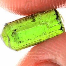 Cargar imagen en el visor de la galería, Turmalina Verde Faceta Áspera Mali Gema de 2 Quilates
