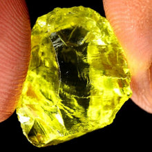 Cargar imagen en el visor de la galería, Cuarzo limón faceta rugosa Madagascar 10 ct gema en bruto