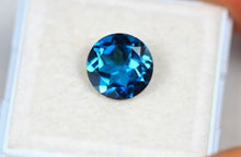 Load image into Gallery viewer, London Blue Topaz Round Cut Natural Calibrated Brazilian