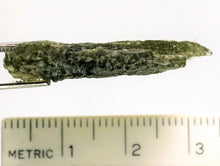 Charger l'image dans la galerie, Moldavite Tektite Fragment Météorite Vert Impact Verre Météore Roche 2g