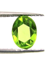 Lade das Bild in den Galerie-Viewer, Peridot Oval Cut 1/4 Carat Gem Pakistani 5x3mm