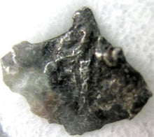 Charger l'image dans la galerie, Sikhote Alin météorite de fer véritable petit fragment d'astéroïde 3g