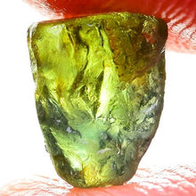 Load image into Gallery viewer, Sapphire Green Rough Facet Madagascar Raw 2ct
