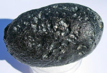 Cargar imagen en el visor de la galería, Tektite Fragment Meteorite Impact Glass Rock Large Indochinite 40g
