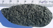 Cargar imagen en el visor de la galería, Tektite Fragment Meteorite Impact Glass Rock Large Indochinite 40g
