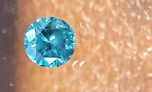 Charger l&#39;image dans la galerie, Blue Diamond Round Cut Indian 2mm Micro Sized
