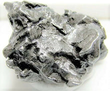 Cargar imagen en el visor de la galería, Campo del Cielo Real Iron Meteorite Fragment Piece 20g Small
