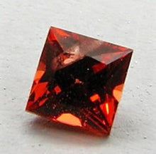 Cargar imagen en el visor de la galería, Rhodolite Garnet Princess Cut African Small Gems
