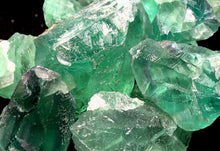 Charger l&#39;image dans la galerie, Green Fluorite Crystal Rough Large Rock Brazilian 2 Inches Raw
