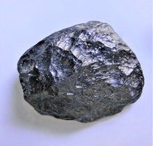 Charger l&#39;image dans la galerie, Tektite Fragment Meteorite Impact Glass Rock Indochinite 20g
