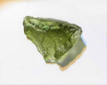 Cargar imagen en el visor de la galería, Moldavite Tektite Fragment Meteorite Green Impact Rock 4g Genuine Czech Republic
