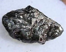 Charger l&#39;image dans la galerie, Nantan Chinese Iron Nickel Meteorite Fragment 5g Genuine
