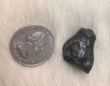 Load image into Gallery viewer, Nantan Chinese Iron Nickel Meteorite Fragment 5g Genuine

