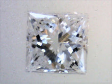 Cargar imagen en el visor de la galería, White Diamond Princess Cut African Micro Sized

