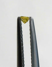 Cargar imagen en el visor de la galería, Yellow Diamond Princess Cut African Micro Sized 2mm

