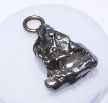 Cargar imagen en el visor de la galería, Campo del Cielo Necklace Pendant Jewelry Real Iron Meteorite Piece Small
