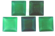 Cargar imagen en el visor de la galería, Emerald Square Cut 8mm Cloudy Pakistan Swat Gem 2 Carat Stone
